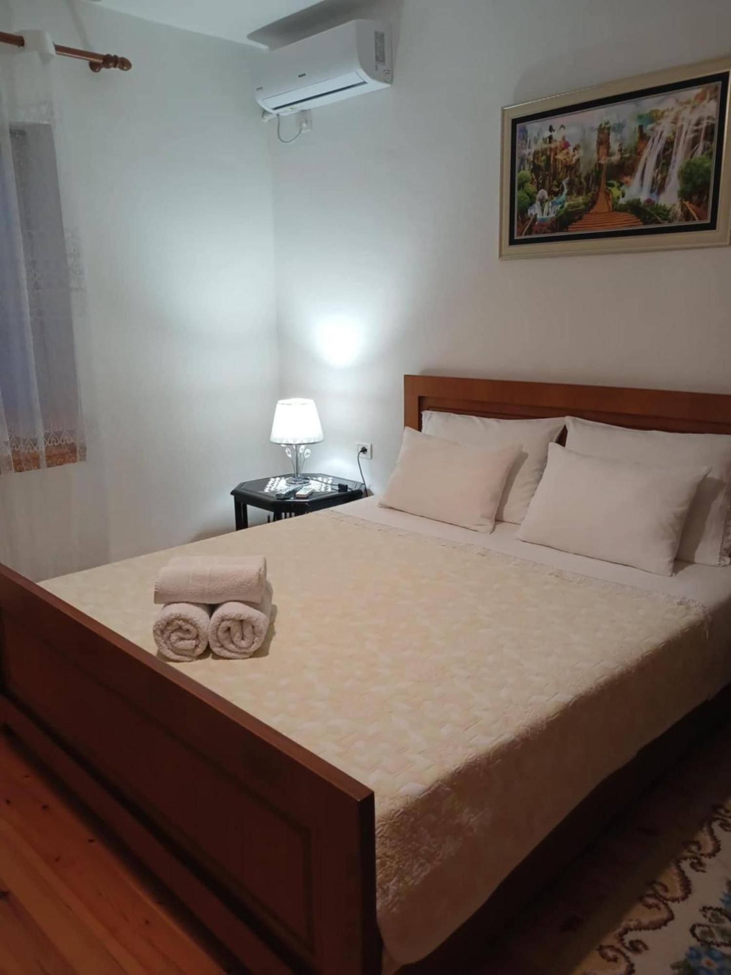 Eniguesthouse Гирокастра Экстерьер фото