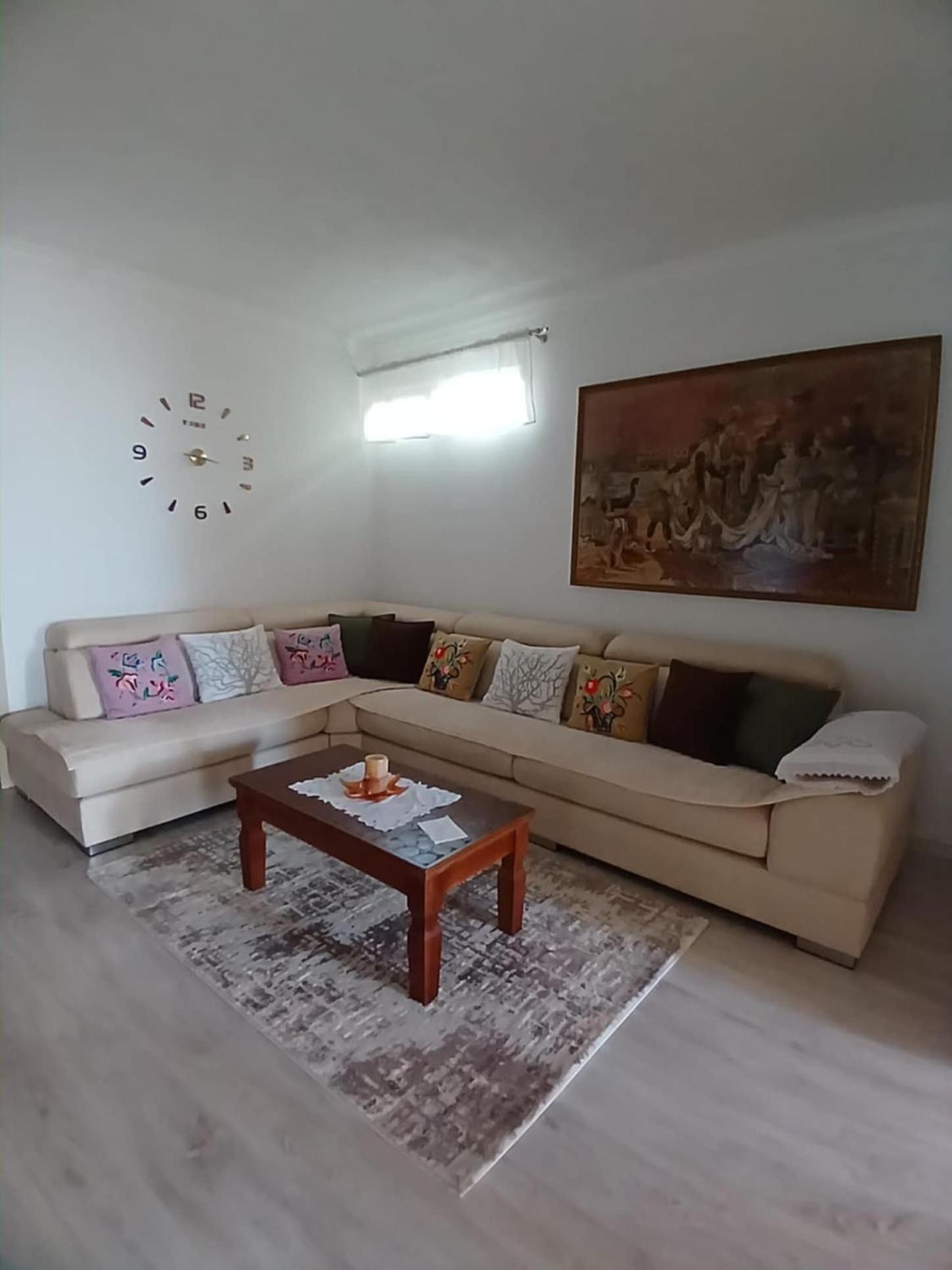 Eniguesthouse Гирокастра Экстерьер фото