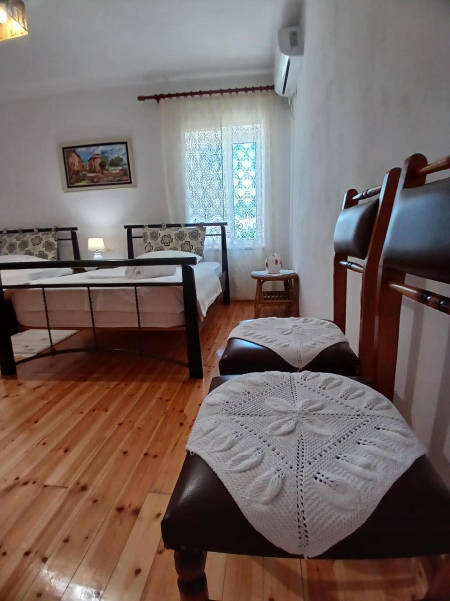 Eniguesthouse Гирокастра Экстерьер фото